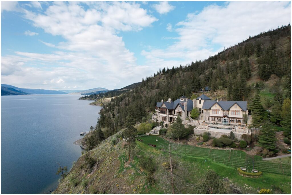 A wide image of Chateau Okanagan and Lake Okanagan